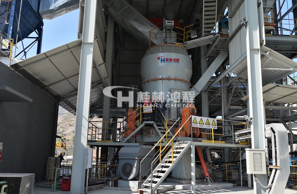     鉀長(zhǎng)石磨粉機(jī)廠家 桂林鴻程HLM立式磨粉機(jī)
